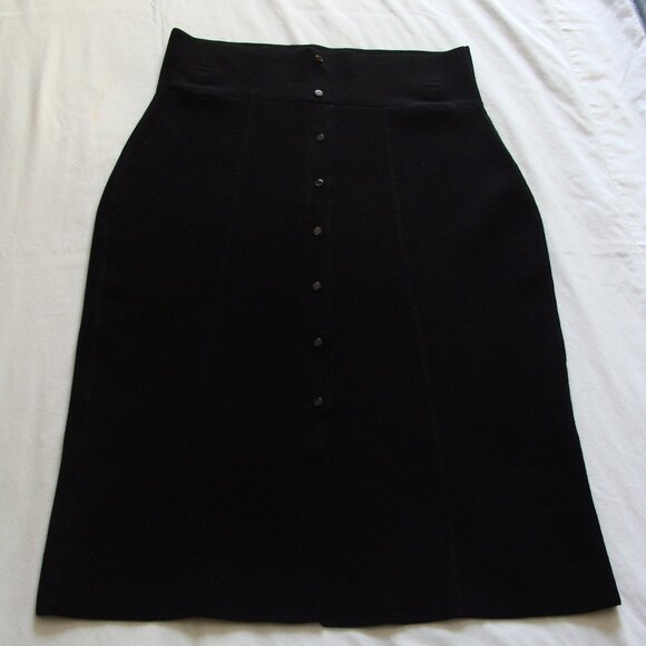 WHITE HOUSE BLACK MARKET Black BODYCON Faux Button Heavy Knit MIDI Skirt Sz M - Picture 1 of 6